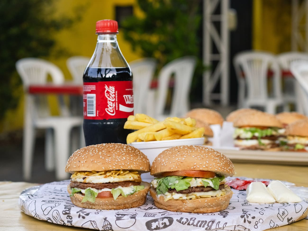 Combo Casal: 2 Eggburguer 1 Fritas P + 1 Coca 600ml